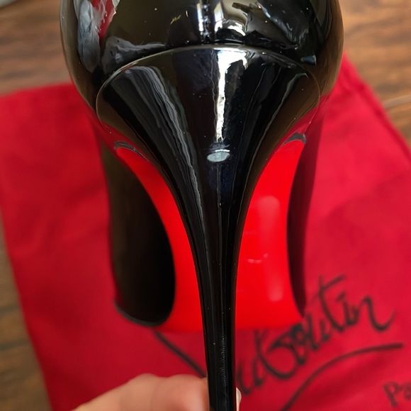 Christian Louboutin- Pigalle Follies 100 Patent - Picture 3 of 7